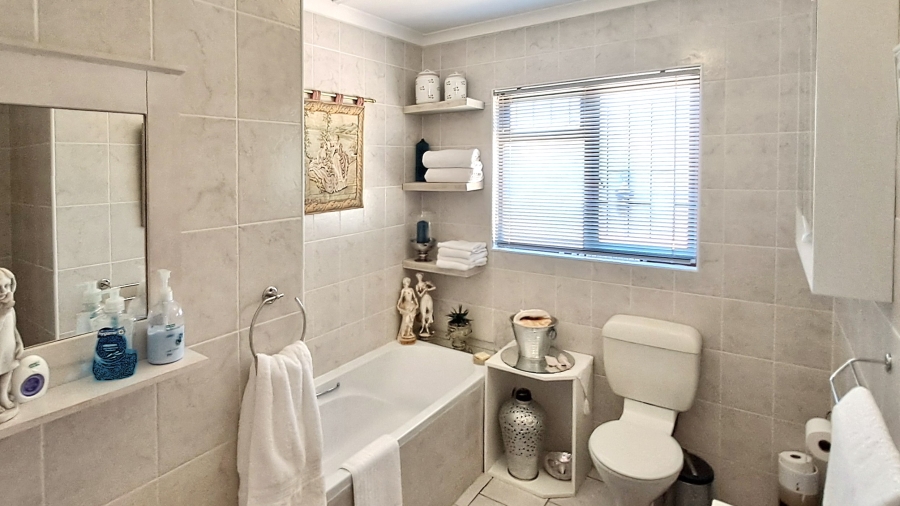 3 Bedroom Property for Sale in Vredenburg Western Cape